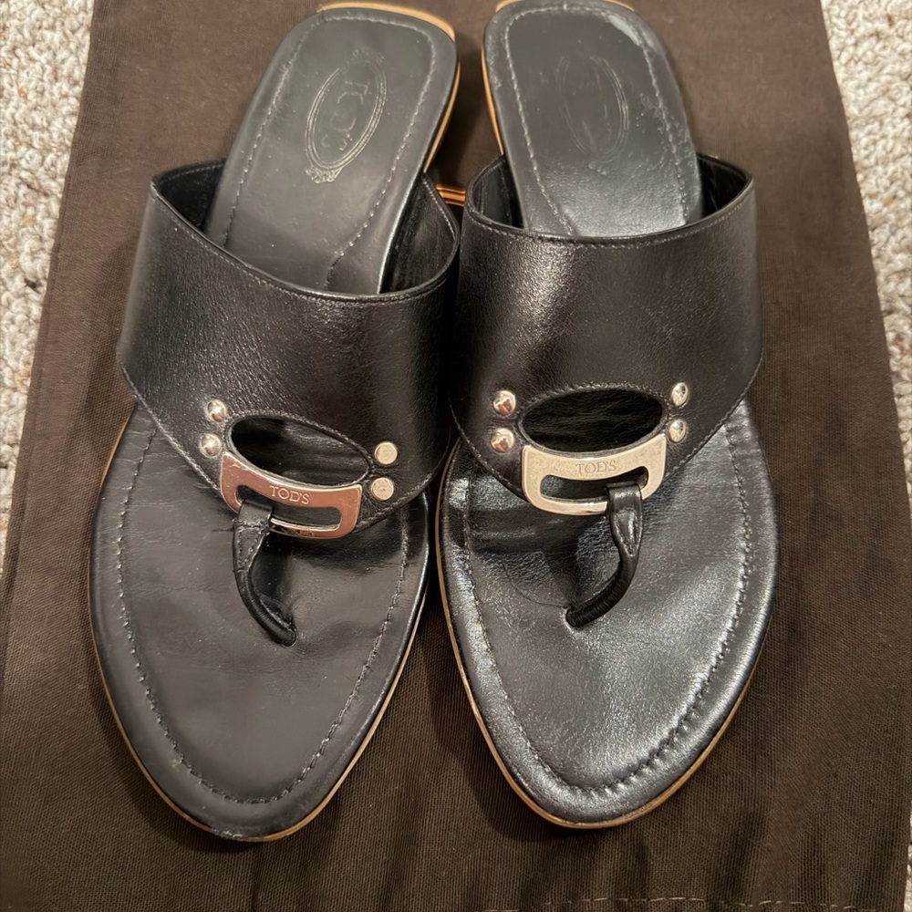 Tod's Black Leather Sandals